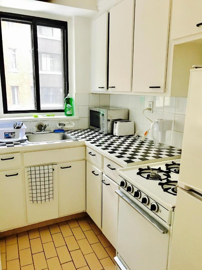 Stylish Montreal Apartment: Comfortable Stay In The Golden Square Mile Екстериор снимка